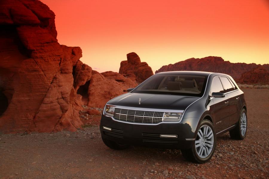  Lincoln Aviator Concept 2004 года  (фото 21 из 37)